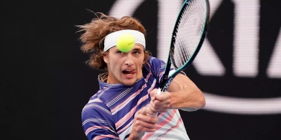 Alexander Zverev spielte sich in drei Sätzen ins Achtelfinale. Foto: Scott Barbour/AAP/dpa