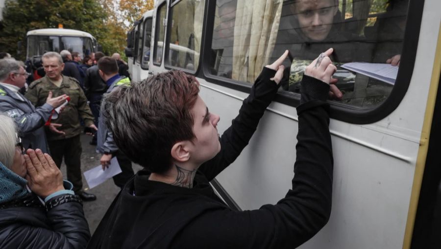 Vor allem junge, gut ausgebildete Menschen verlassen Russland.