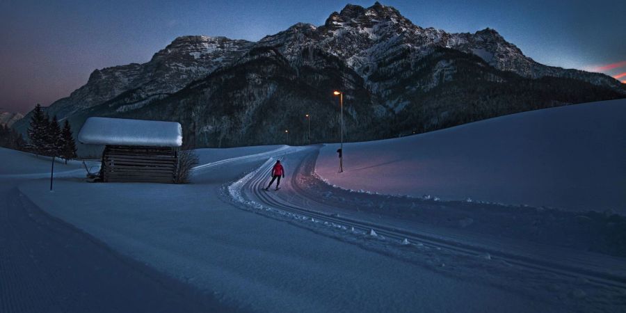 In Hochfilzen können Ski-Langläufer auch nachts ihre Runde drehen.