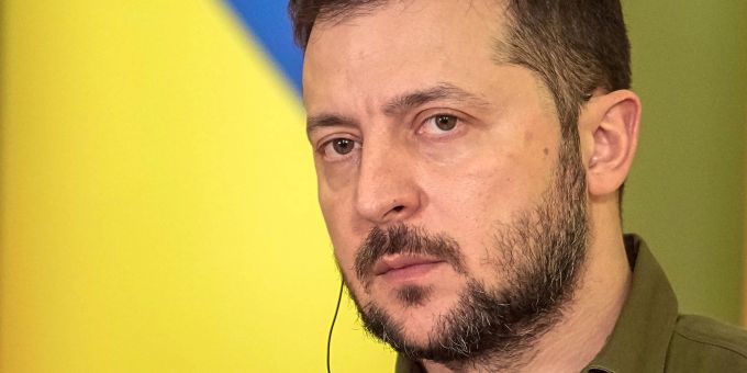 Ukraines Präsident Wolodymyr Selenskyj findet harte Worte für den Aggressor Russland. Michael Kappeler/dpa Selenskyj
