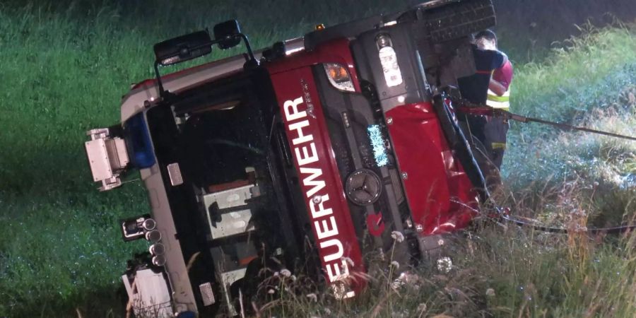 Am Feuerwehrauto entstand ein erheblicher Schaden.