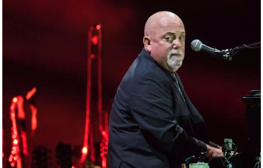 Billy Joel an einem Konzert in Frankfurt.