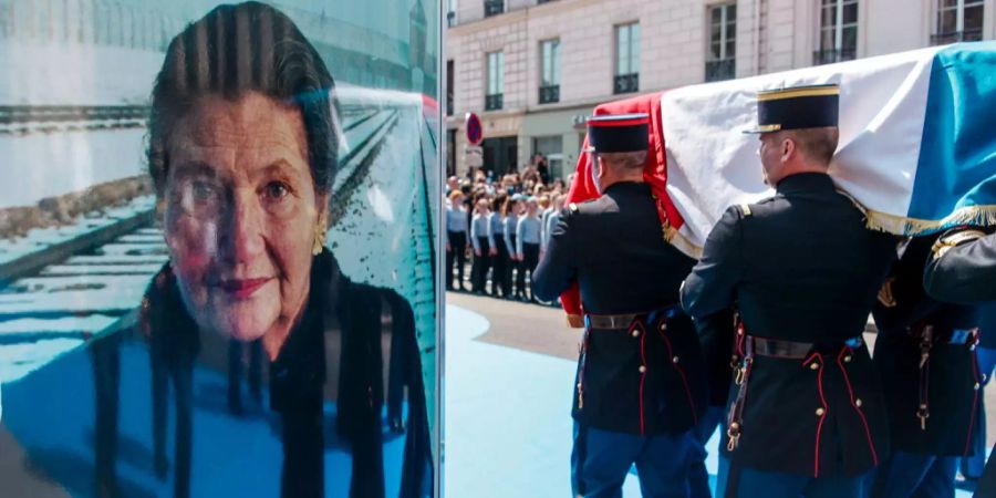 Die französische Holocaust-Überlebende Simone Veil wird im Panthéon in Paris beigesetzt.