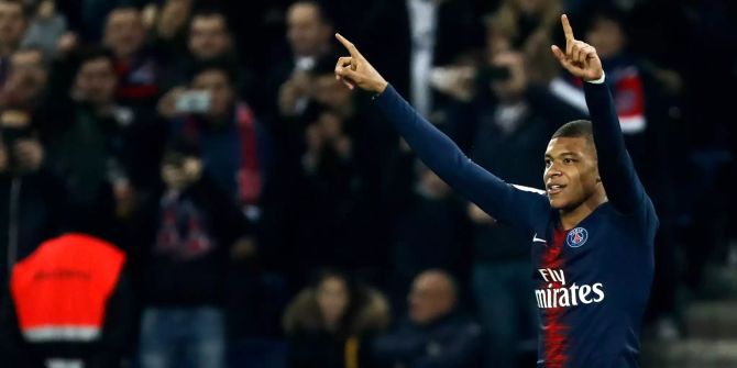 Kylian Mbappé jubelt beim Spiel zwischen PSG und Nantes über sein Tor.