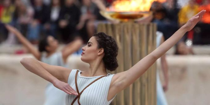 Das olympische Feuer wurde übergeben. Das olympische Feuer wurde übergeben.