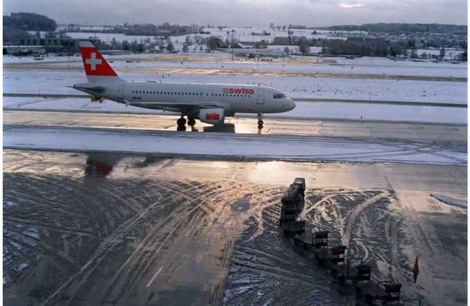 Die Swiss musste zehn Amerika-Flüge streichen. (Symbolbild) Die Swiss musste zehn Amerika-Flüge streichen. (Symbolbild)