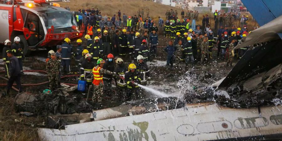 Etliche Feuerwehrmänner waren im Einsatz.