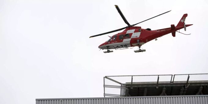 Menzingen - Rettungshelikoptereinsatz nach Arbeitsunfall