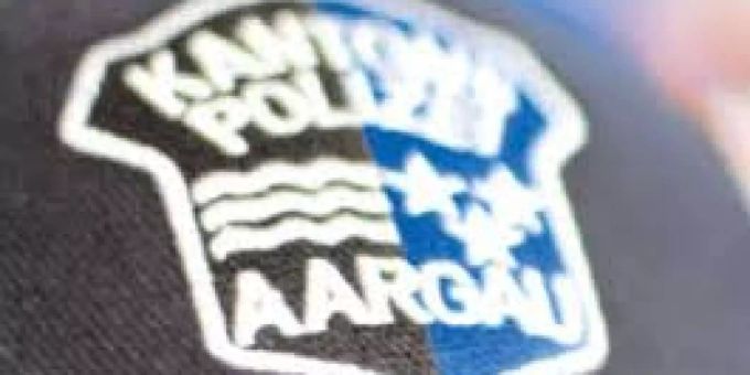 Nussbaumen - Autolenker fährt 89-jährige Frau an