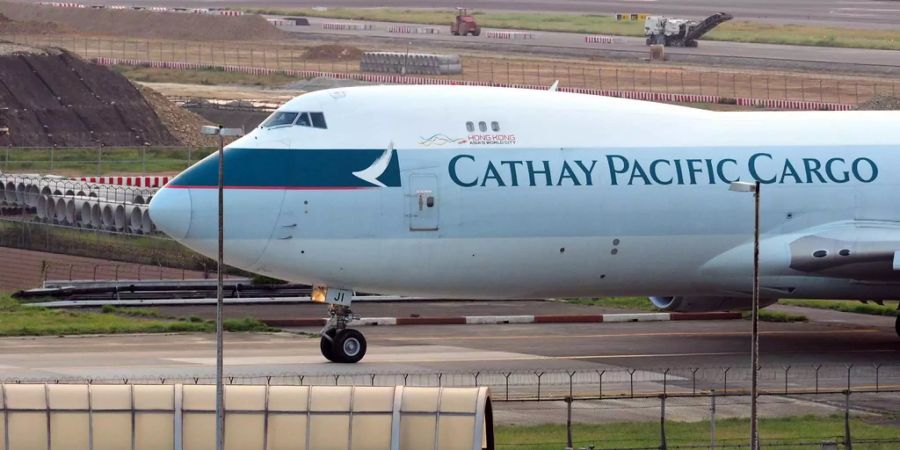 Ein Flugzeug der Cathay Pacific Airline.