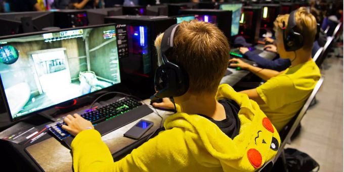 «Hero League» - Swisscom startet eine eigene eSports-Liga!