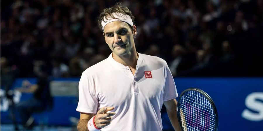 Roger Federer nach einem Punkt gegen Gilles Simon.