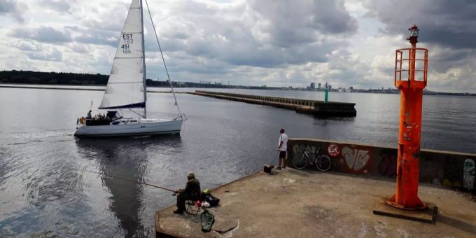 Der Hafen von Tallinn. Der Hafen von Tallinn.