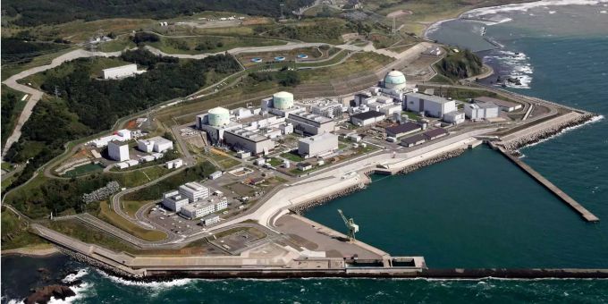 Das Luftbild zeigt das Kernkraftwerk Tomari auf der japanischen Insel Hokkaido. Das Luftbild zeigt das Kernkraftwerk Tomari auf der japanischen Insel Hokkaido.