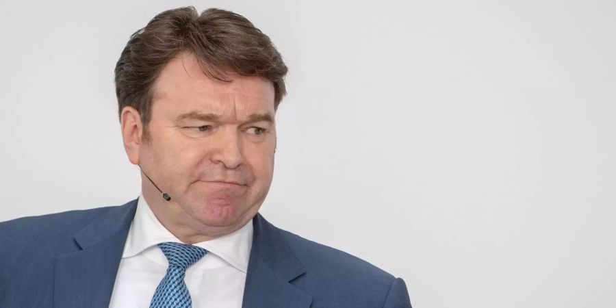 Bram Schot, Audi-Vertriebsvorstand, nimmt an der Bilanz-Pressekonferenz des Fahrzeugherstellers teil.