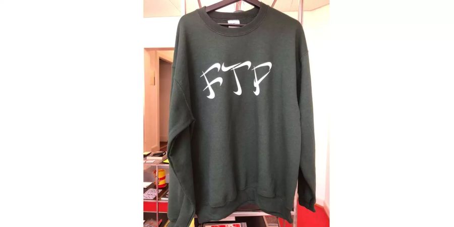 Dieses FTP-stammt von einem schweizer Designer und hängt zukünftig in Kanye Wests Kleiderschrank.