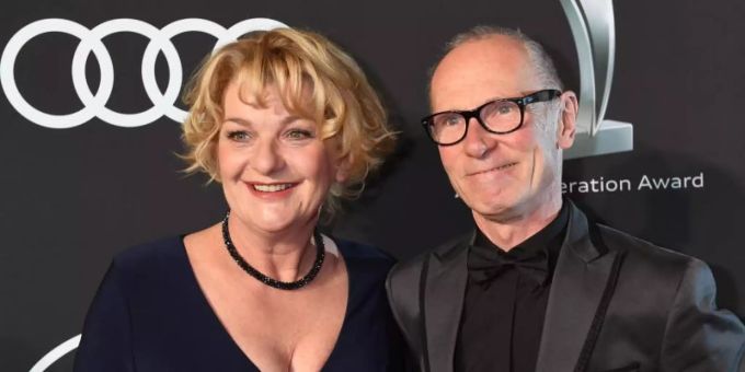 Die Schauspielerin Saskia Vester und Robert Flörke (2018). Foto: Felix Hörhager/dpa Die Schauspielerin Saskia Vester und Robert Flörke (2018). Foto: Felix Hörhager/dpa