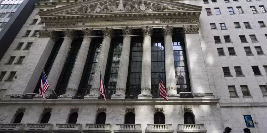 Nasdaq-100 and Dow soar on Wall Street