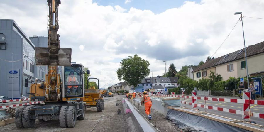 Strassenbaustelle in Schlieren.