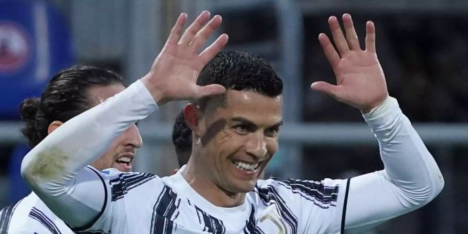 Mami Dolores sicher - Zu diesem Club wird Ronaldo wechseln