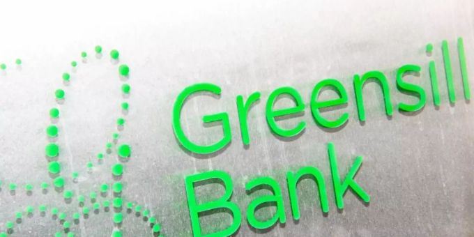 Ein Schild mit dem Firmennamen «Greensill Bank». Foto: Sina Schuldt/dpa Ein Schild mit dem Firmennamen «Greensill Bank». Foto: Sina Schuldt/dpa