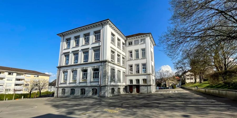 Schulgebäude in Wädenswil.