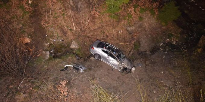Bei einem Autounfall in Trogen AR stirbt eine 18-jährige Beifahrerin. trogen ar