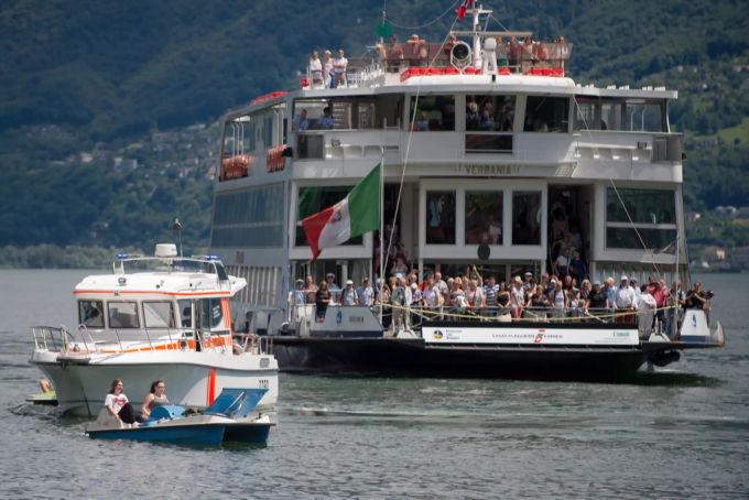 Ein Schiff aus Italien kurz vor dem Anlegen am Sonntag, 2. Juli 2017, in Locarno. Coronavirus Schiffe Tessin