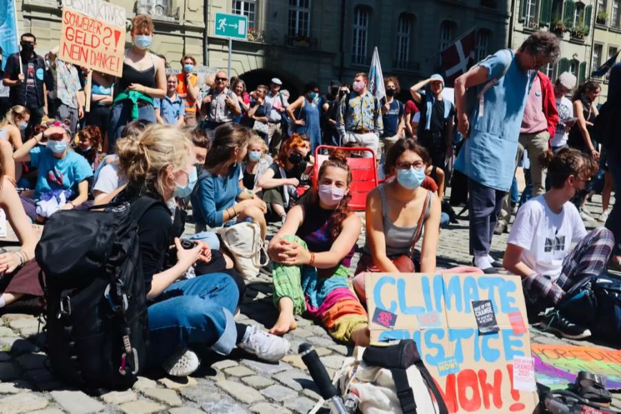 Das Wetter spielt dem Klimastreik in die Karten.