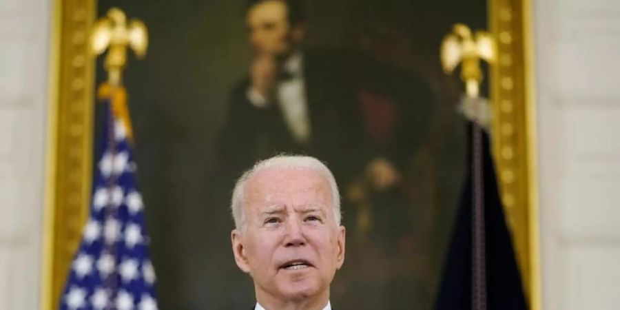 Beim Votum über das gewaltige Infrastrukturpaket ist US-Präsident Joe Biden auch auf Stimmen der Republikaner angewiesen. Foto: Andrew Harnik/AP/dpa