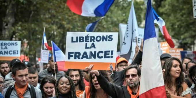 Nach Protesten - Frankreich will geplante Corona-Regel lockern