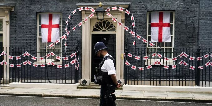 Die Demonstranten wollen vor der Downing Street in London protestieren. Geronimo