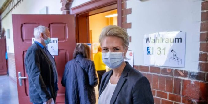 Manuela Schwesig bei der Stimmabgabe am Sonntag Manuela Schwesig bei der Stimmabgabe am Sonntag