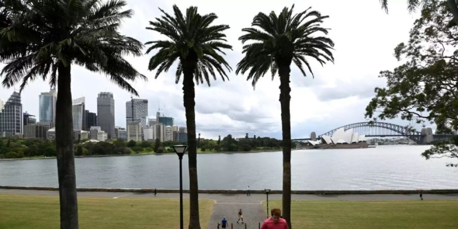 Jogger am Hafen von Sydney