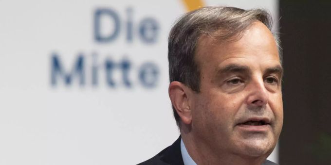 Ehe für alle und Co. - Mitte-Delegierte fassen in Zug Parolen Ehe für alle und Co. - Mitte-Delegierte fassen in Zug Parolen
