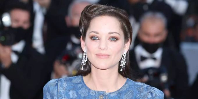 Die französische Schauspielerin Marion Cotillard wird in San Sebastián geehrt. Foto: Mickael Chavet/ZUMA Wire/dpa Die französische Schauspielerin Marion Cotillard wird in San Sebastián geehrt. Foto: Mickael Chavet/ZUMA Wire/dpa