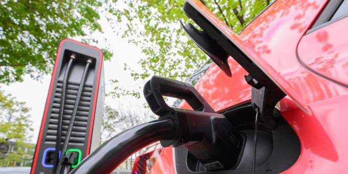 Schaden aber teurer - E-Autos verursachen weniger Unfälle