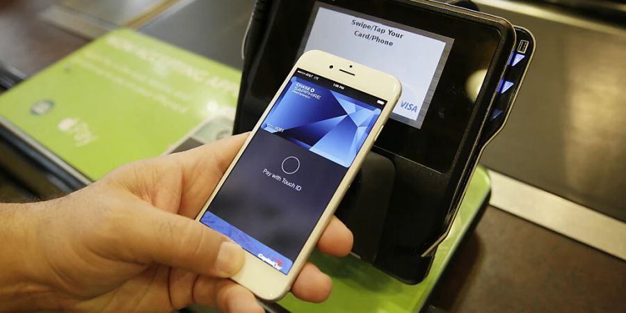 Das Start-up Sumup erlaubt Händlern kontaktlose Bezahlung wie Apple Pay zu integrieren. (Archivbild)