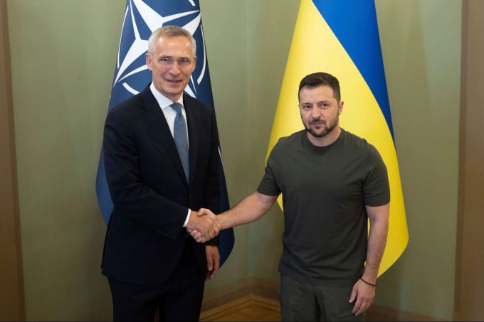Der ukrainische Präsident Wolodymyr Selenskyj und NATO-Generalseketär Jens Stoltenberg. Jens Stoltenberg Wolodymyr Selenskyj