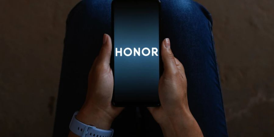 Hände Schoss Smartphone Logo Honor