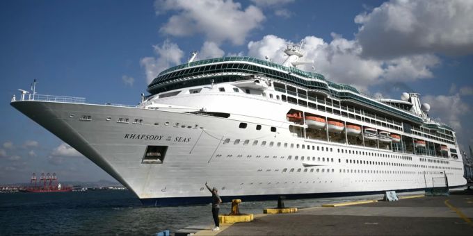 Das Kreuzfahrtschiff «Rhapsody of the Seas» transportiert Menschen aus Israel nach Zypern. Kreuzfahrtschiff Israel
