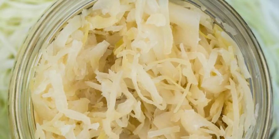 Jeder Fünfte mag einer Umfrage zufolge kein Sauerkraut. Foto: Patrick Pleul/dpa-Zentralbild/dpa/Archiv