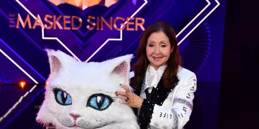 Vicky Leandros im Kostüm der Figur «Die Katze» im Halbfinale der ProSieben-Show «The Masked Singer». Foto: Willi Weber/ProSieben/dpa