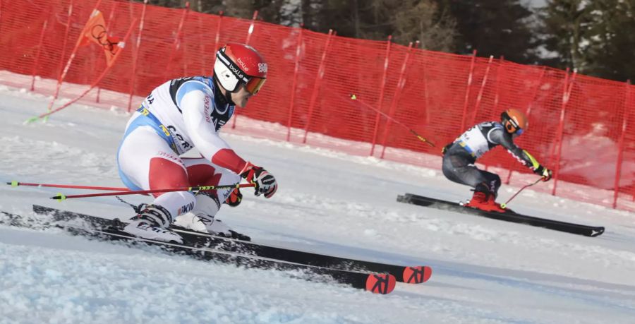 Loic Meillard im Einsatz im Parallel-Riesenslalom.