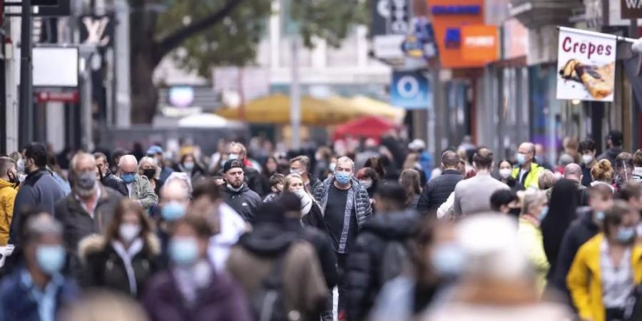 Raus aus der Stadt: Einer Prognose zufolge werden in den nächsten Jahren mehr Menschen ins Umland abwandern. Foto: Marius Becker/dpa