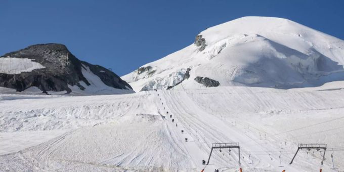 Das Ski-Gebiet am Mittelallalin in Saas-Fee VS. allalin