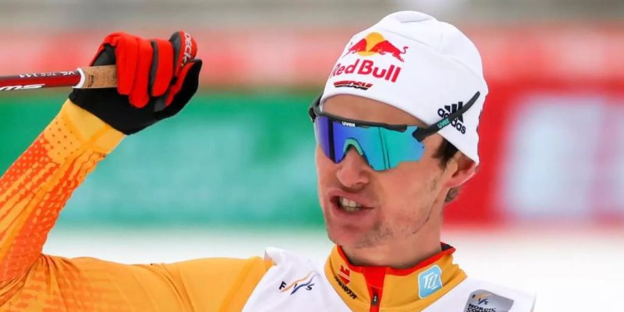 Durfte in Klingenthal erneut über den Sieg jubeln: Vinzenz Geiger. Foto: Jan Woitas/dpa-Zentralbild/dpa