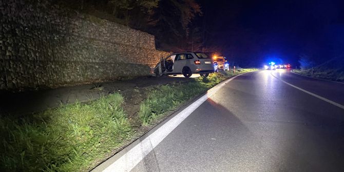 Birrhard: Zwei Personen bei Streifkollision leicht verletzt