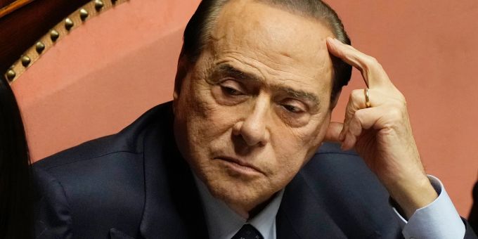 Silvio Berlusconi war erst vor einigen Tagen aus der Klinik entlassen worden. Silvio Berlusconi
