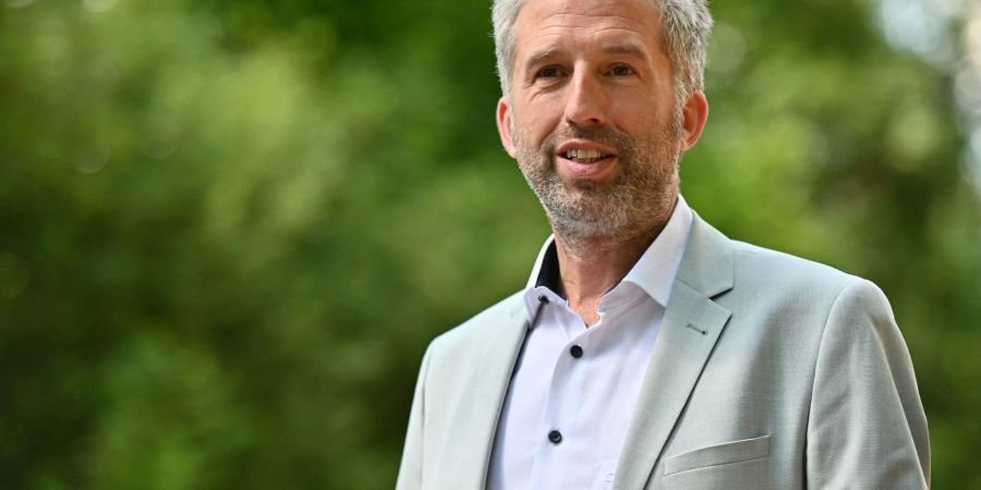 «Zweck der Auszeit ist, dass ich mich nicht mehr für mein Handeln öffentlich erklären muss», sagt Palmer der Deutschen Presse-Agentur vor Beginn der Auszeit.